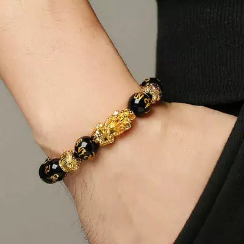 Feng Shui 12mm Hand Carved Pixiu Beads Bracelet.